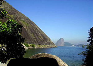 Praia da Maçã em Niterói